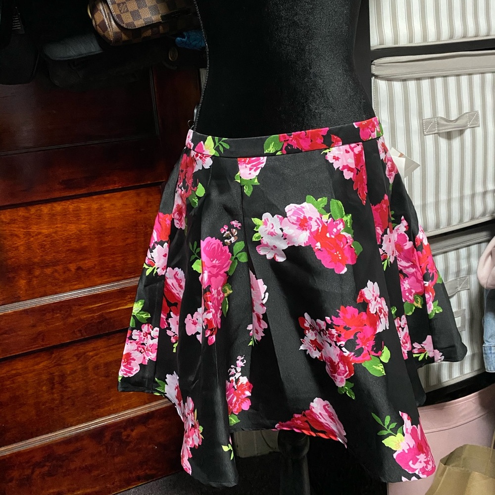 Black floral skirt